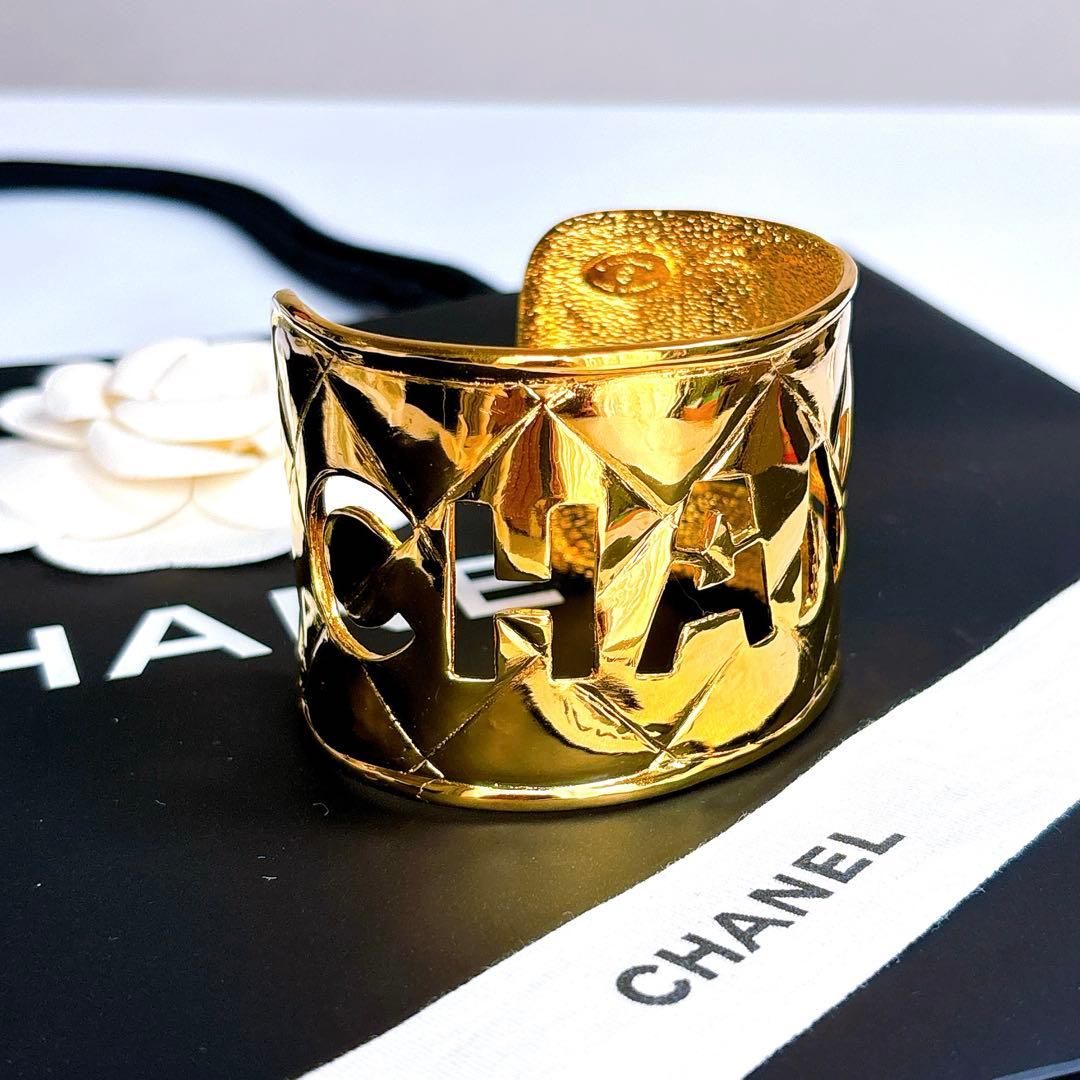 【美品】シャネル　ヴィンテージ　マトラッセ　キルティング　ブレスレット　バングル