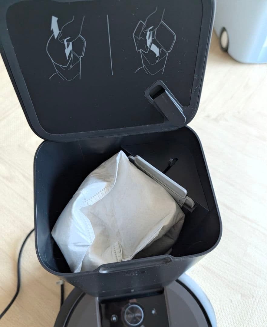 アイロボット　iRobot Roomba ルンバ　i7+ ヴァーチャルウォール付