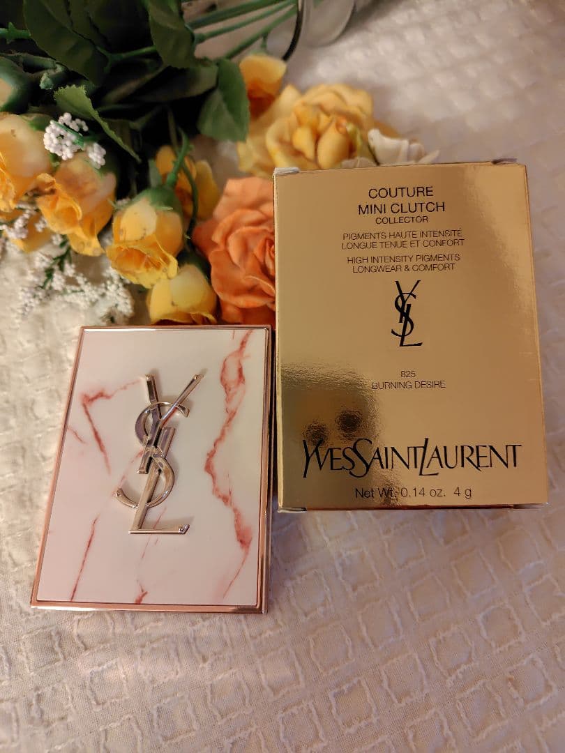 サン・ローラン　クチュールミニクラッチ　825 アイシャドウ　ほぼ新品　限定