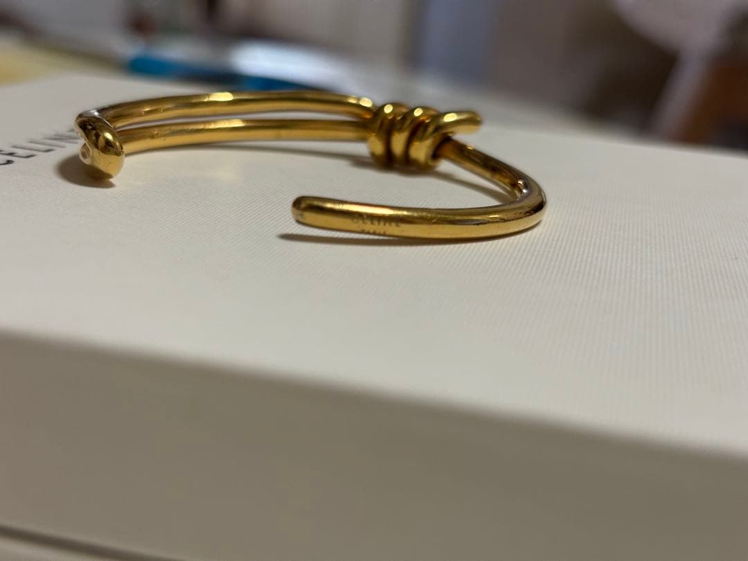 CELINE バーベルエクストラシン ノットバングル