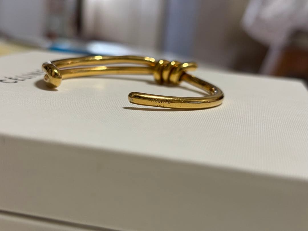CELINE バーベルエクストラシン ノットバングル