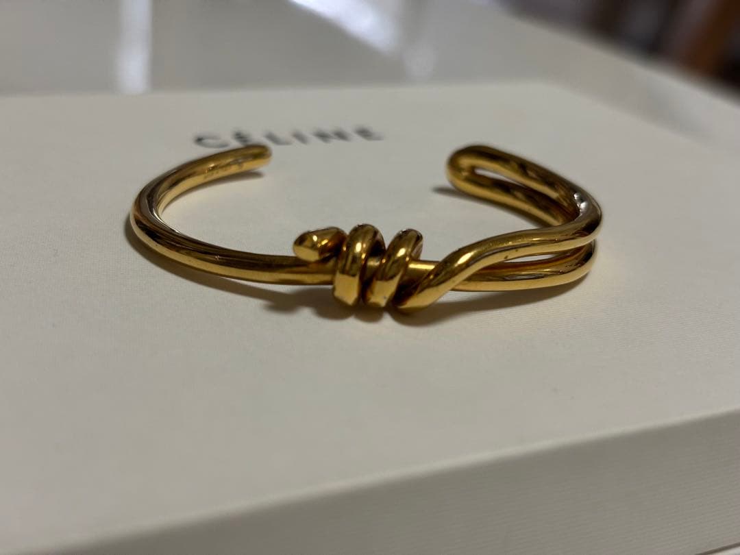 CELINE バーベルエクストラシン ノットバングル
