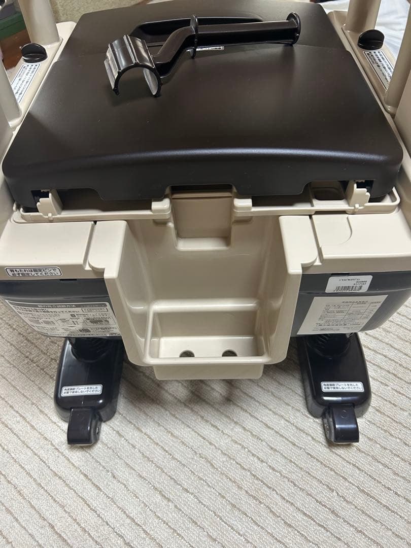 アロン化成 安寿 ポータブルトイレ ジャスピタ 標準便座＜５３３－９００＞送料込