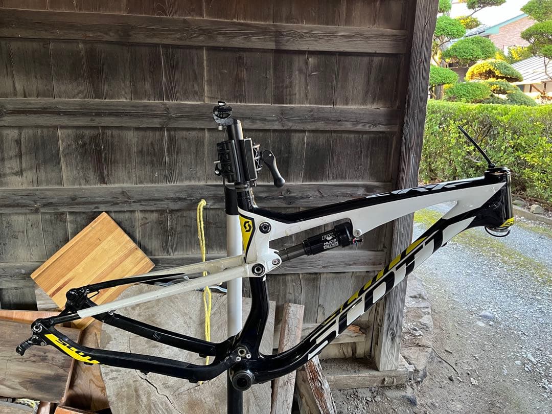 DT SWISS Cannondale Lefty Oliver 240ハブ