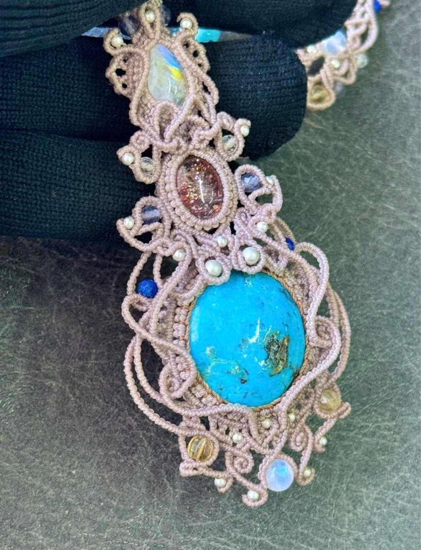 専用☆ペルシアンターコイズ＆サンストーン＆ムーンストーンのマクラメ編みネックレス