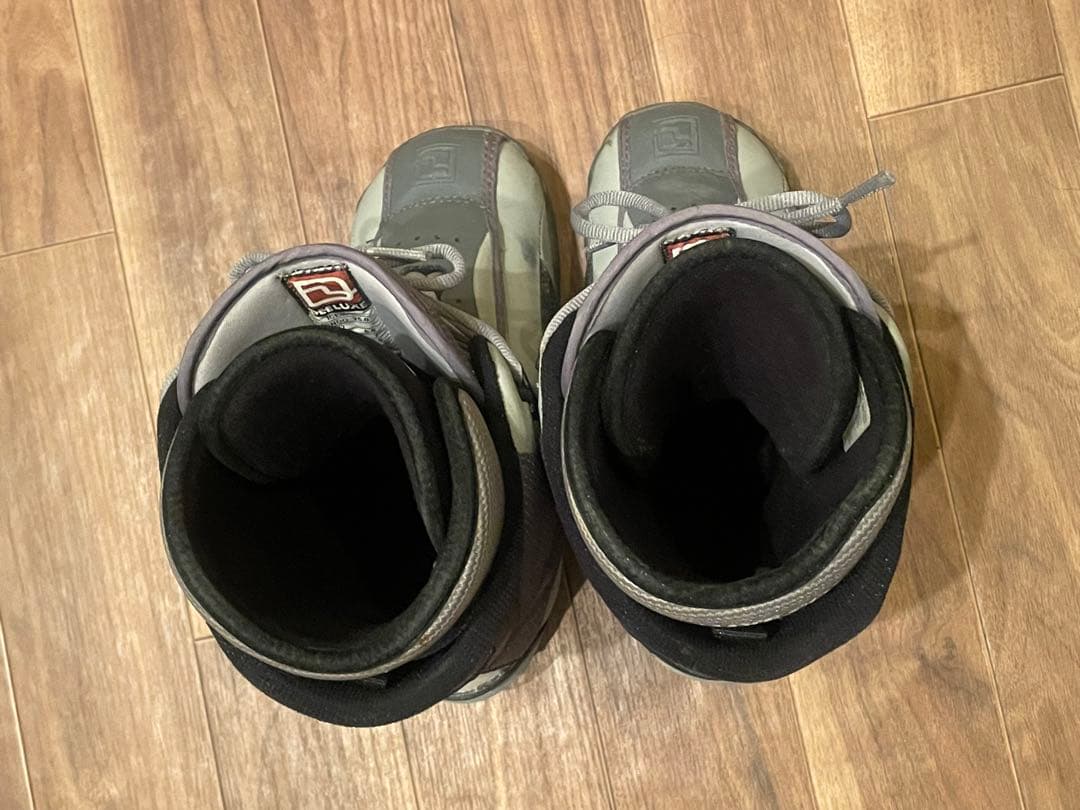 メンズスノボードブーツ ディーラックス 手渡し割引可能 後剥がれあり