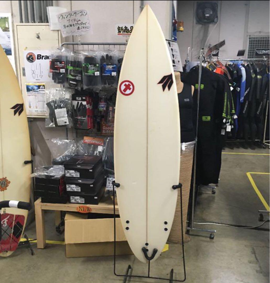 中古ヴェッソサーフボード 6'2 187'96 cm関野プロ本人ボードクリヤ