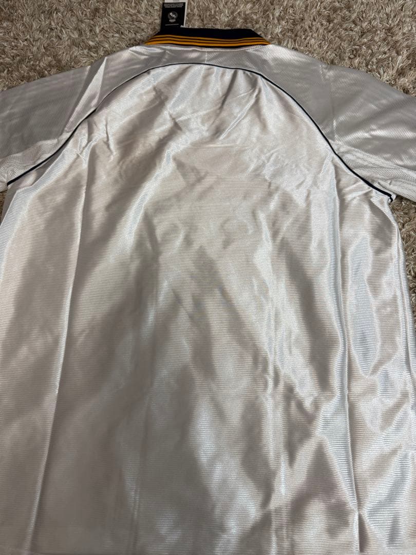 す*か様 正規品新品未使用 レアルマドリード 復刻版 99/00 レプリカユニホ