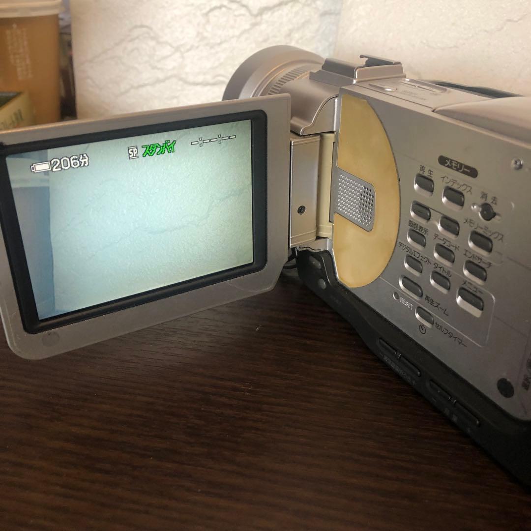 【USED】Sony DCR-TRV20 ビデオカメラ　専用チャージャー付き