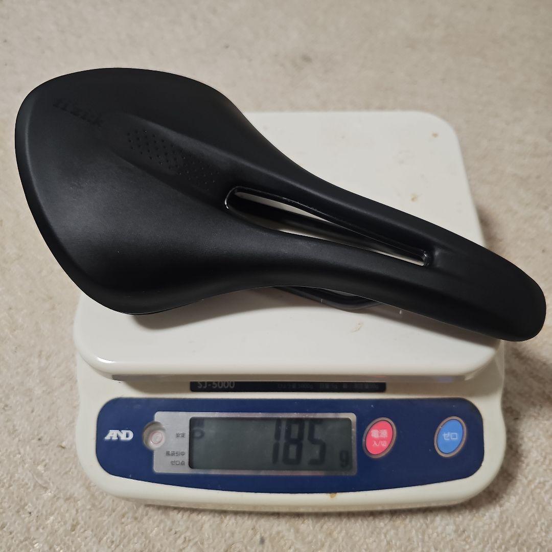 fizikフィジーク TEMPO ALIANTE R1カーボンレール 145mm