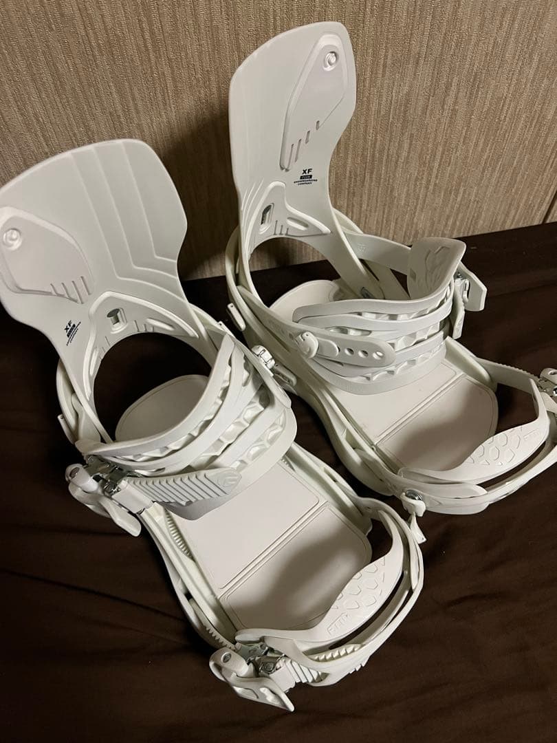 FLUX XF 23-24 スノーボード　ビンディング　ホワイト sサイズ