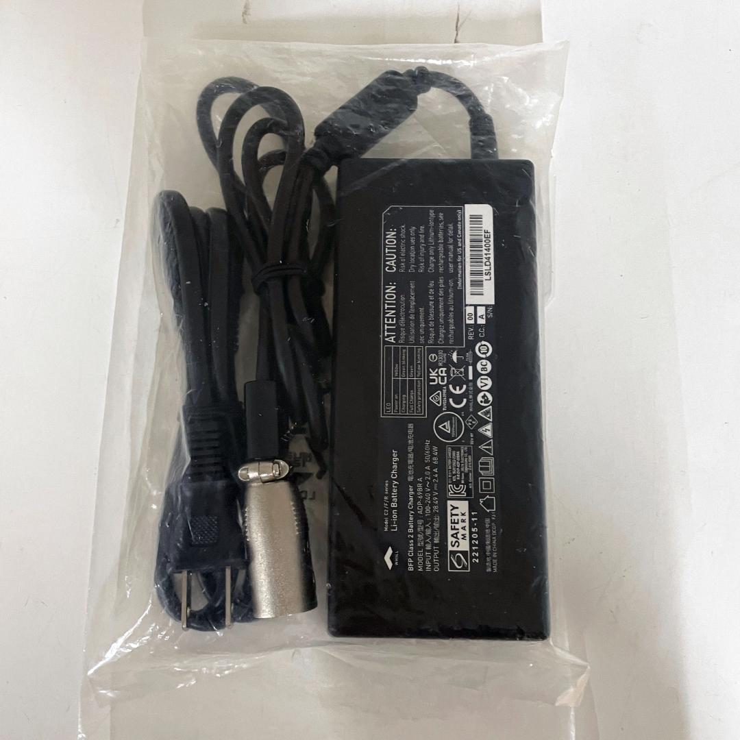 ★年末セール★中古美品☆WHILL Model C2 電動車いす シニアカー 白