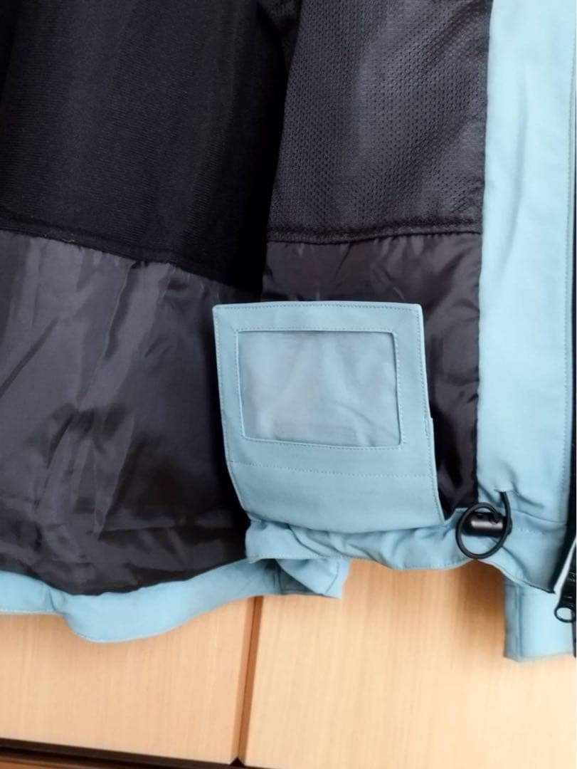 ON-YO-NE 水色 フード付きスキーウェア