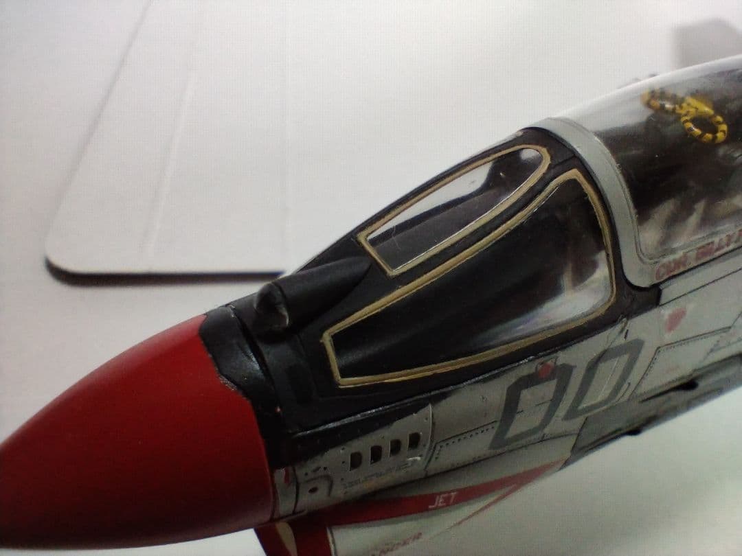 プラモデル完成機　1/48　F-8Eクルーセイダー