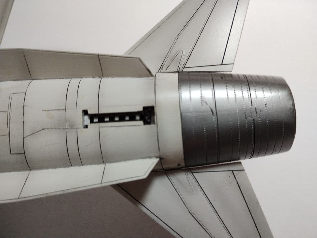 プラモデル完成機　1/48　F-8Eクルーセイダー