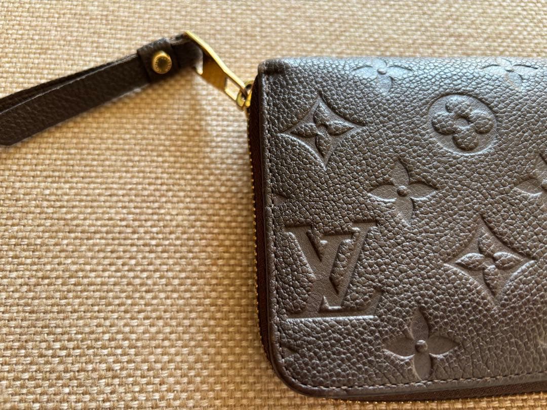 ルイヴィトン モノグラム アンプラント ジッピーウォレット　ブラウン