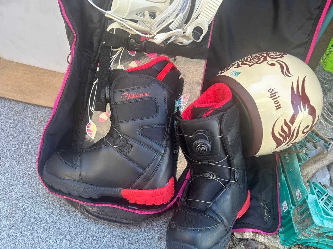 Yellowbus スノーボードセット ブーツ24.5cm ヘルメット ケース付