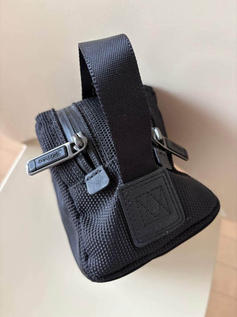 日本未入荷・ハワイ限定】タイトリスト・ラウンドポーチ - メルカリ