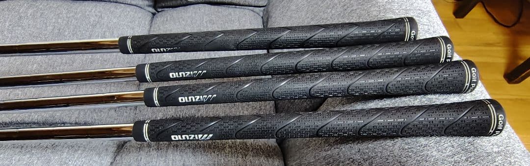 最終値下　ミズノJPX923 HOTL アイアン4本セット7〜P（中古）