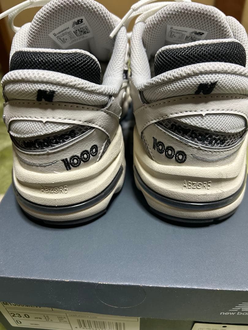 ★やまこ★New Balance 1000 スニーカー 23.0cm ホワ