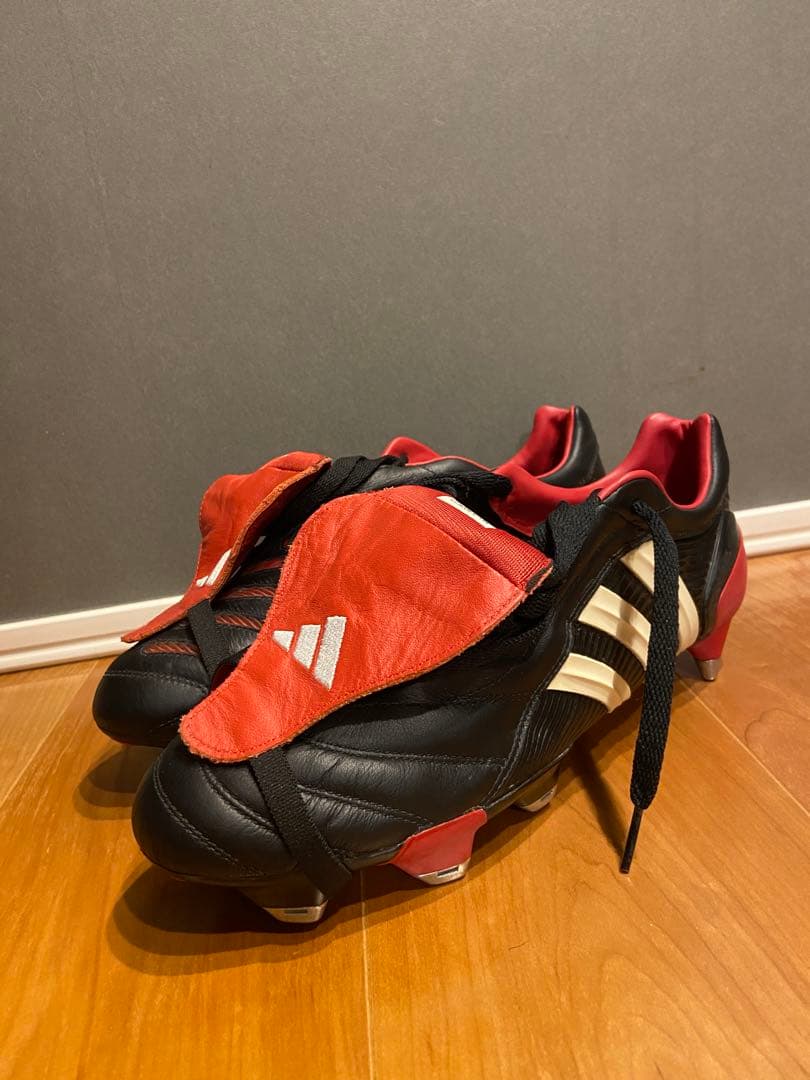 期間限定値下げ中『新品未使用』希少 アディダス プレデターパルス
