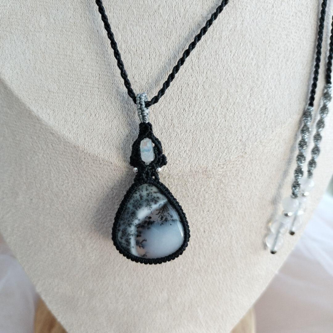 デンドライトオパール　ブルームーンストーン　マクラメ編みネックレス他1点同梱