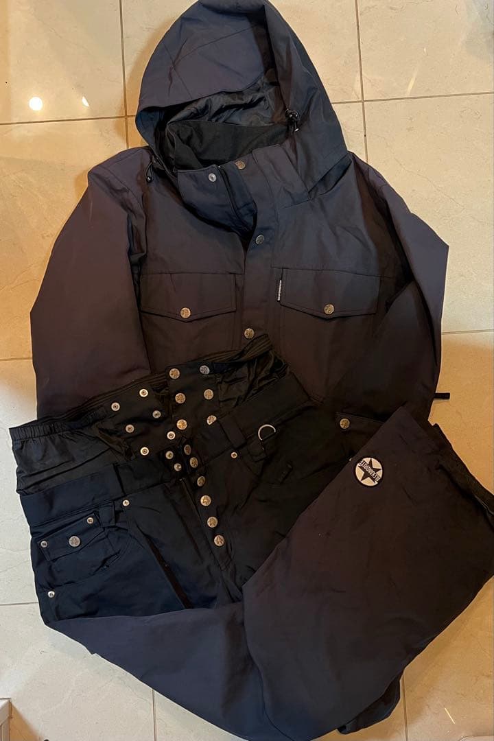 A.A. ダブルエー スノーボードウエア・パンツセット 黒