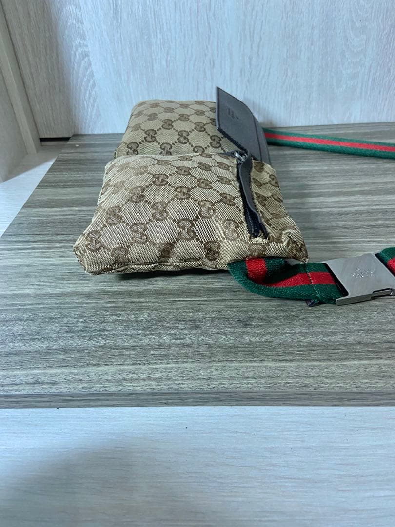 GUCCI ボディバッグ アクセサリーポーチ シェリーライン GG柄 キャンバス