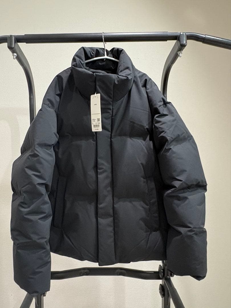 新品 試着のみ 今期完売 ユニクロシームレスダウンジャケット ブラック