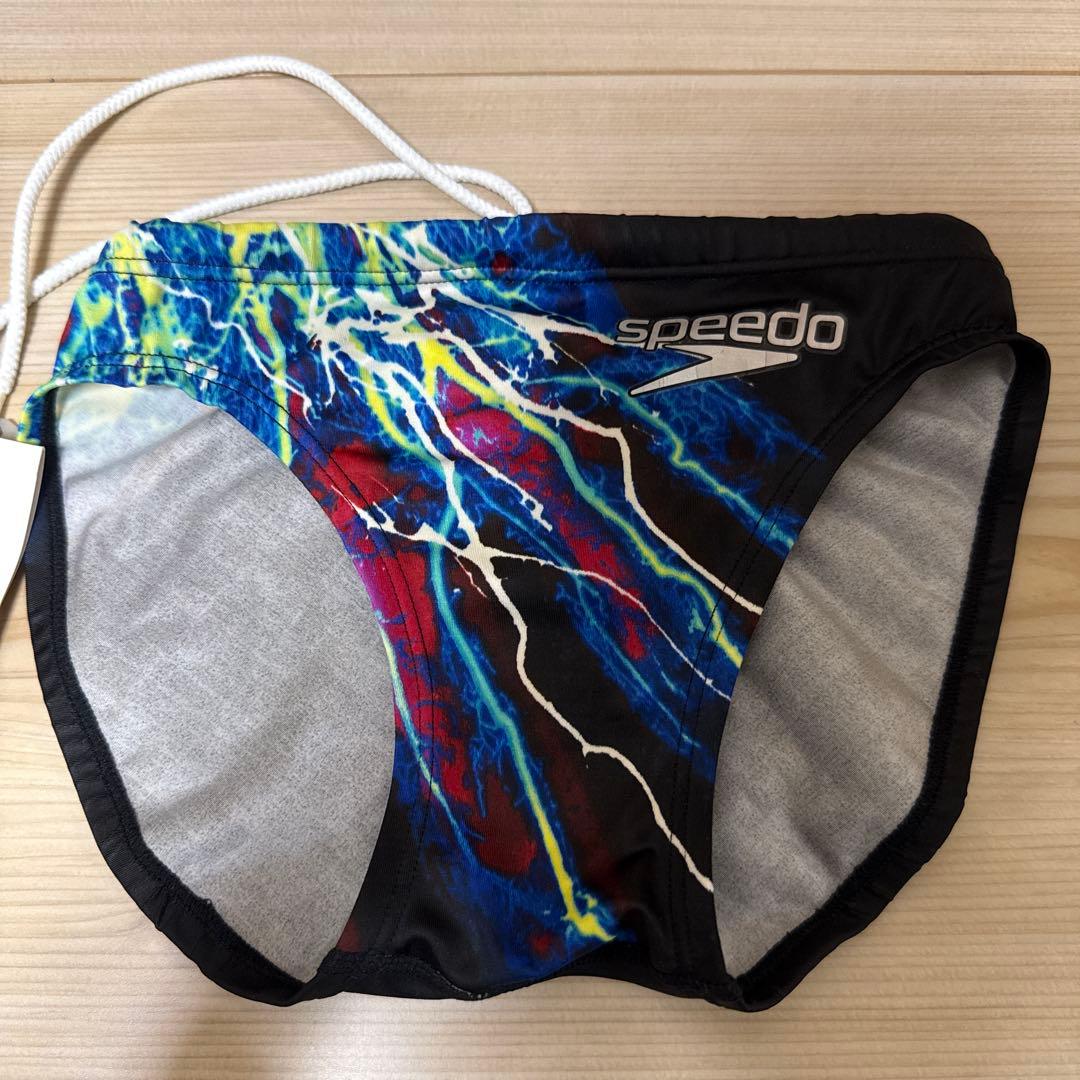 新品タグ付き メンズM スピード 競泳水着 アクアブレード Vパン