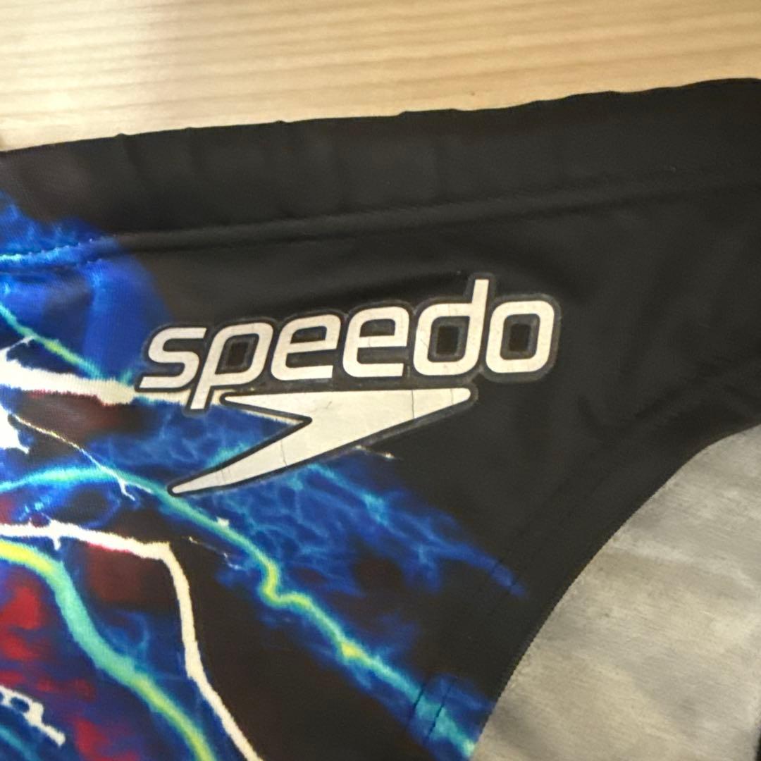新品タグ付き メンズM スピード 競泳水着 アクアブレード Vパン