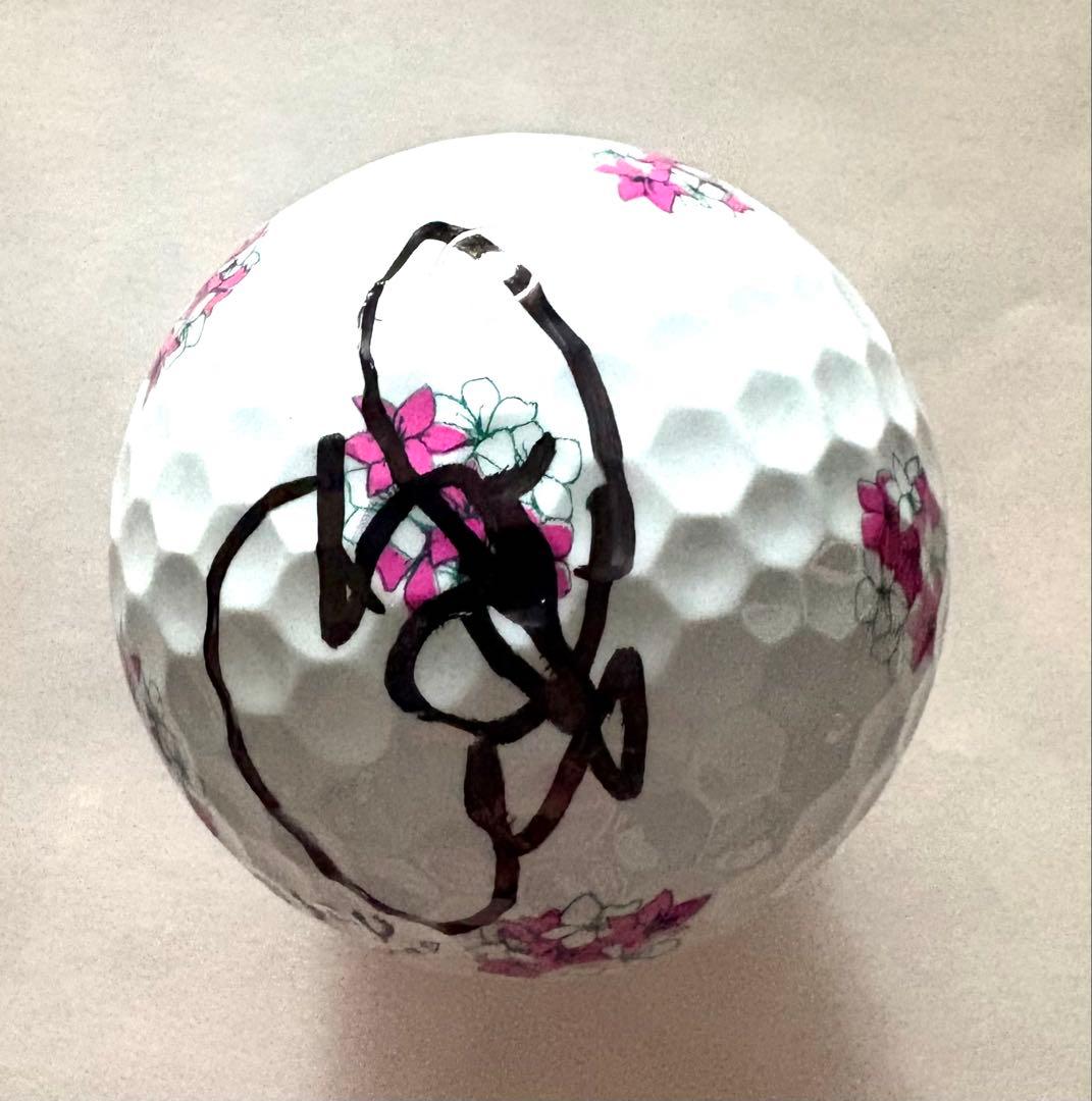 河本結プロのサインボールとシール付きキャロウェイキャップです