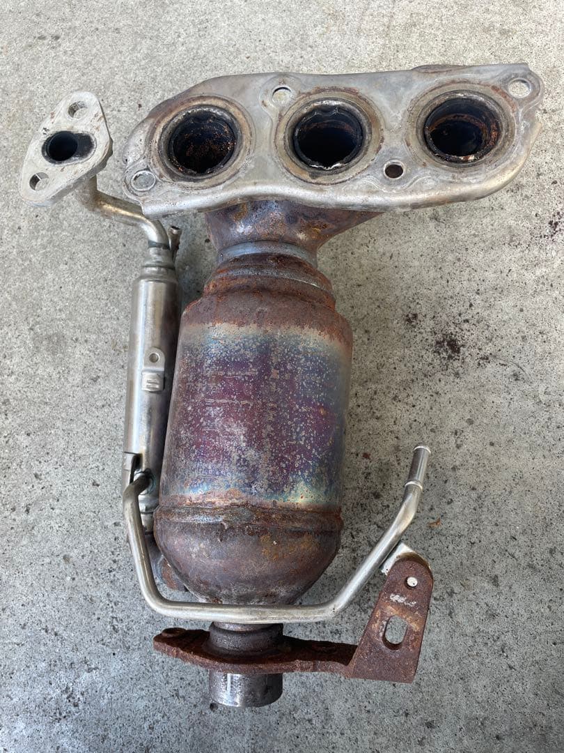 LA800S ムーヴキャンバス エキゾースト 触媒 - メルカリ