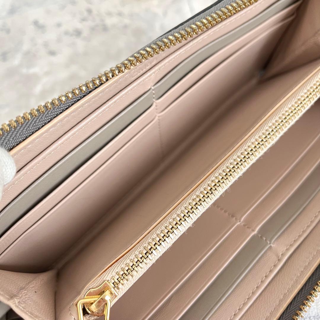 極美品✨クロエ アルファベッド ジップ付き ロングウォレット カシミアグレー