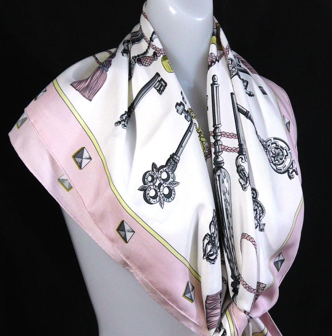 HERMES エルメス　大判スカーフ　カレ90　 D495