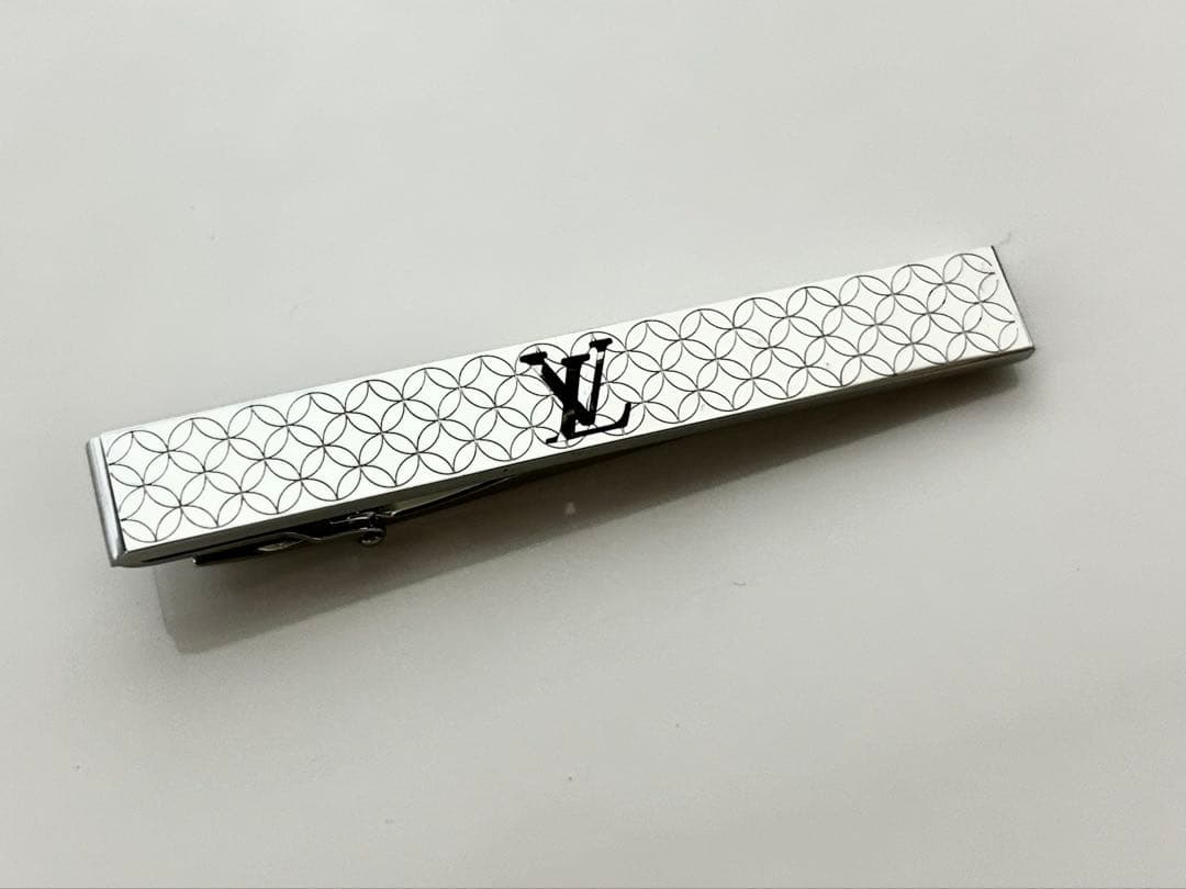 美品 LOUIS VUITTON ネクタイピン M65042 シルバー ヴィトン