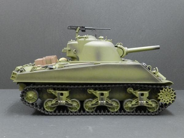 技術基準適合証明済 Henglong 1/16 M4A3 シャーマン - メルカリ