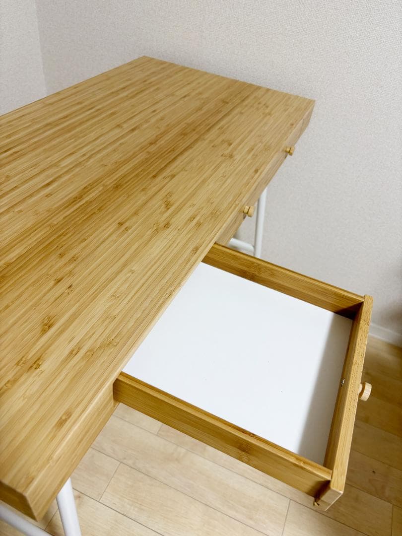 IKEA　LILLÅSEN リルオーセン　パソコンデスク　勉強机