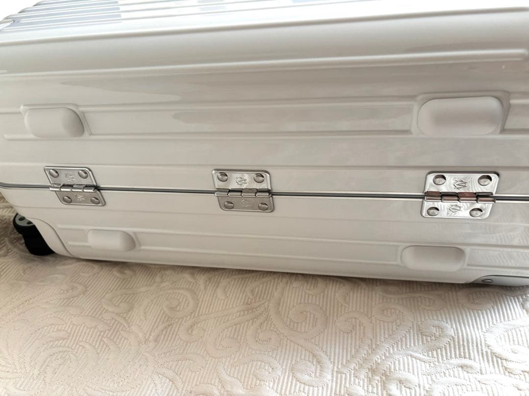 新品未使用　RIMOWA(リモワ) HYBRID キャビン　グロスホワイト