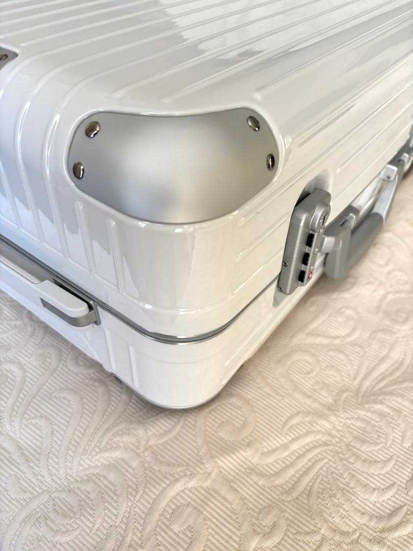 新品未使用　RIMOWA(リモワ) HYBRID キャビン　グロスホワイト