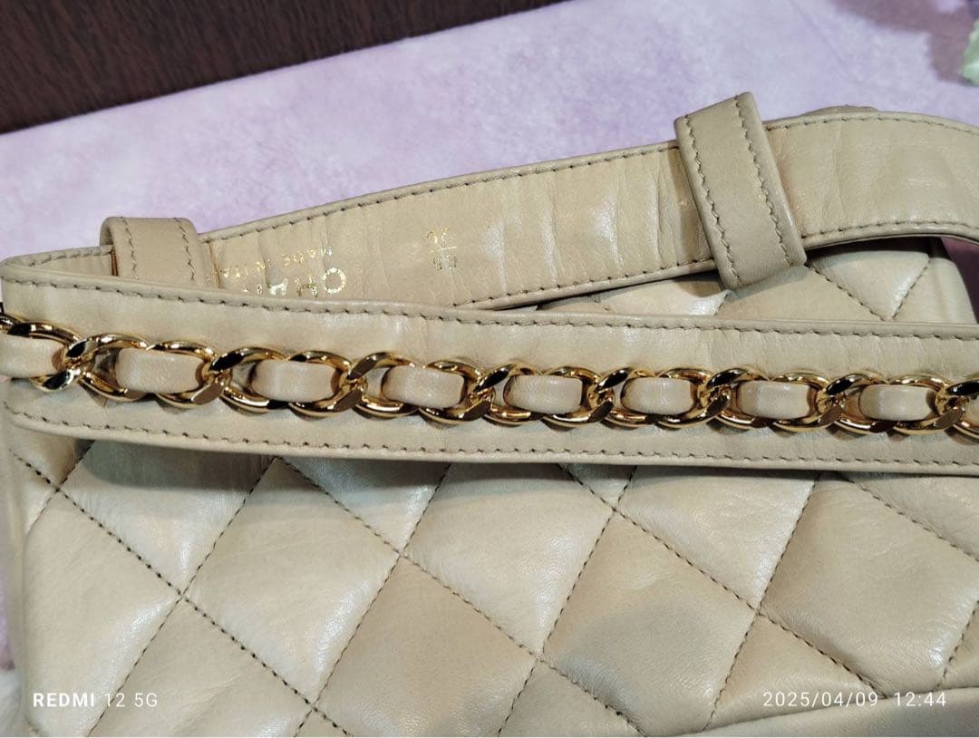 極美品 CHANEL マトラッセ ボディバッグ ココマーク ラムスキン GD金具