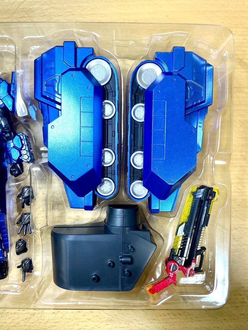 【未使用含む】フィギュアーツ 仮面ライダービルド ラビットラビット タンクタンク