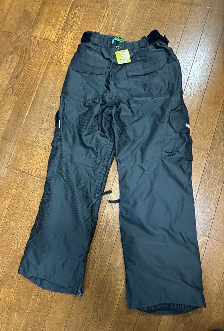 ESTIVO スノーウェア　スキー　スノーボード　ウィンタースポーツ　1