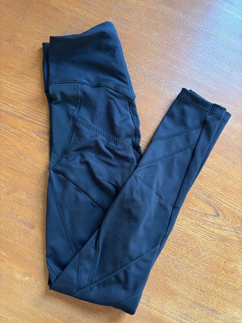 LAVA Rintosullパーフェクトフォームトップス、レギンス　Mサイズ