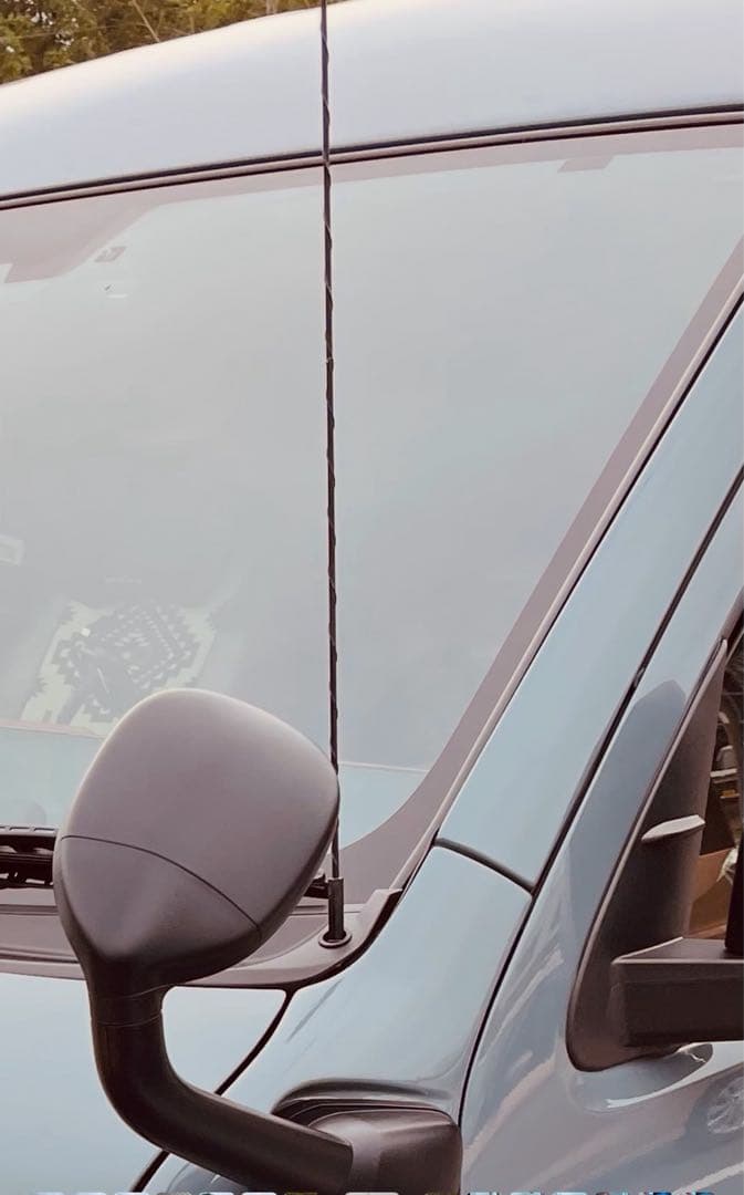 ハイエース200系　アンテナポール