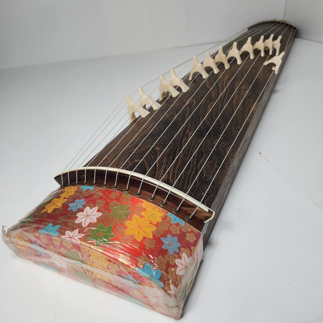 琴　13弦　琴柱　蒔絵有り すだれ彫　お琴　弦楽器　高級琴