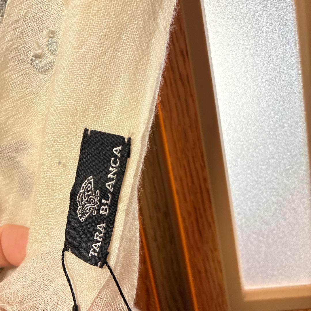 TARA BLANCA 新品未使用 タグ付シルクウール 大判 総刺繍