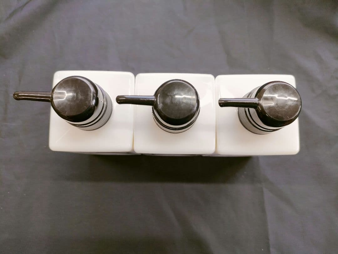 未使用品　KAMIKA　カミカクリームシャンプー400g　3本セット　匿名配送