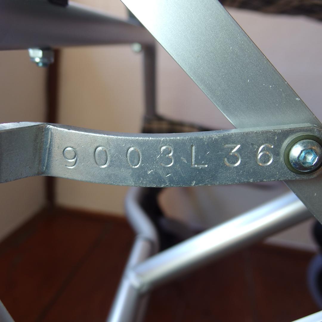 ネコ様【ほぼ未使用】送料込 KADOKURA ネクスト A501-AK 車椅子