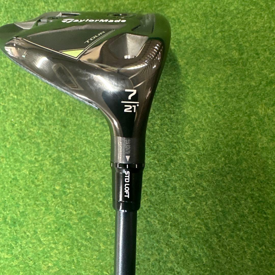 美品テーラーメイドQI35TOUR 7W 21°ディアマナブラックTM 55 S